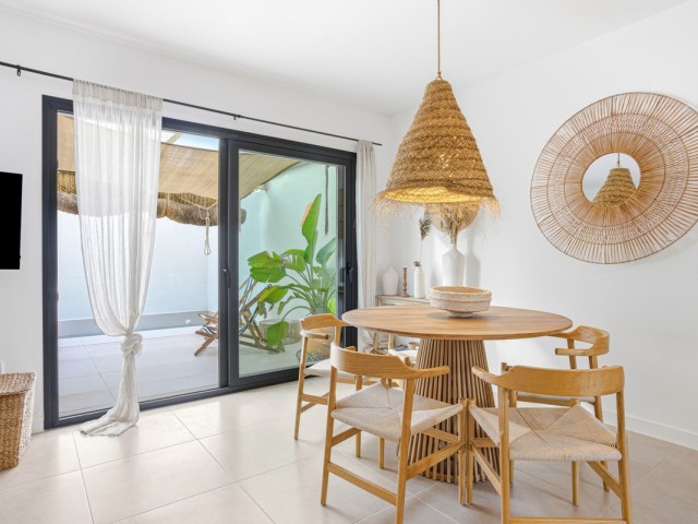 Maison mitoyenne avec 3 Chambres  à Estepona