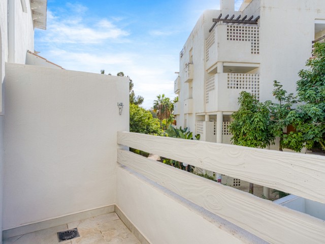 Maison mitoyenne avec 3 Chambres  à Estepona