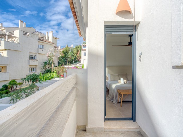 Maison mitoyenne avec 3 Chambres  à Estepona
