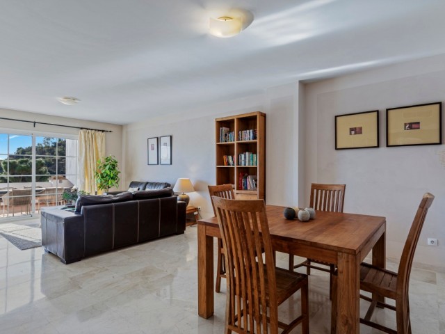 3 Bedrooms Apartment in Benahavís