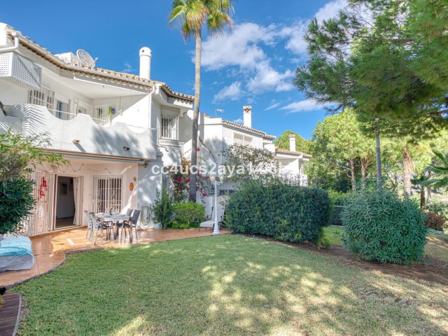 3 Makuuhuoneen Rivitalo Calahonda