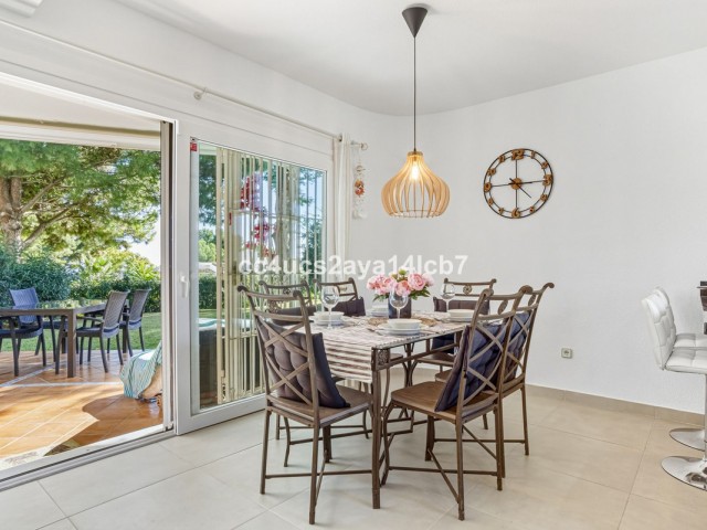 3 Makuuhuoneen Rivitalo Calahonda