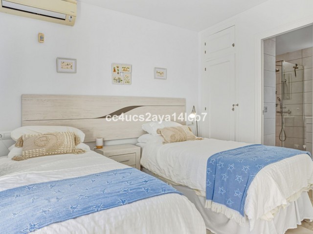 3 Makuuhuoneen Rivitalo Calahonda