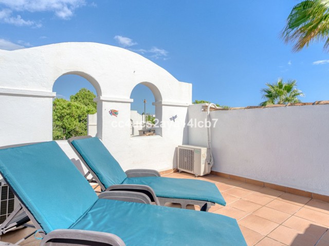 3 Makuuhuoneen Rivitalo Calahonda