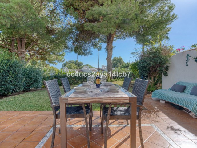 3 Makuuhuoneen Rivitalo Calahonda