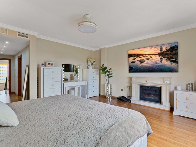 6 Bedrooms Villa in Benalmadena Costa