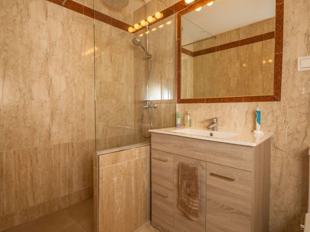 2 Schlafzimmer Apartment in Elviria