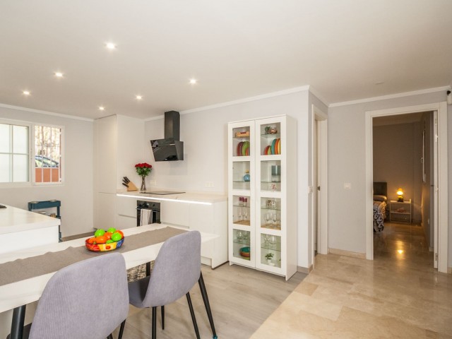 2 Bedrooms Apartment in Elviria