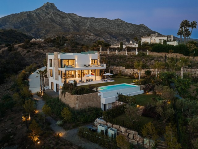 Villa avec 5 Chambres  à The Golden Mile