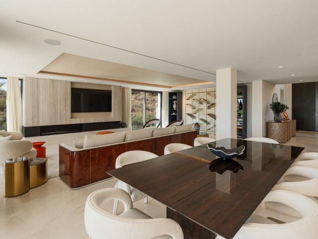 Villa avec 5 Chambres  à The Golden Mile