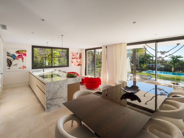 Villa avec 5 Chambres  à The Golden Mile