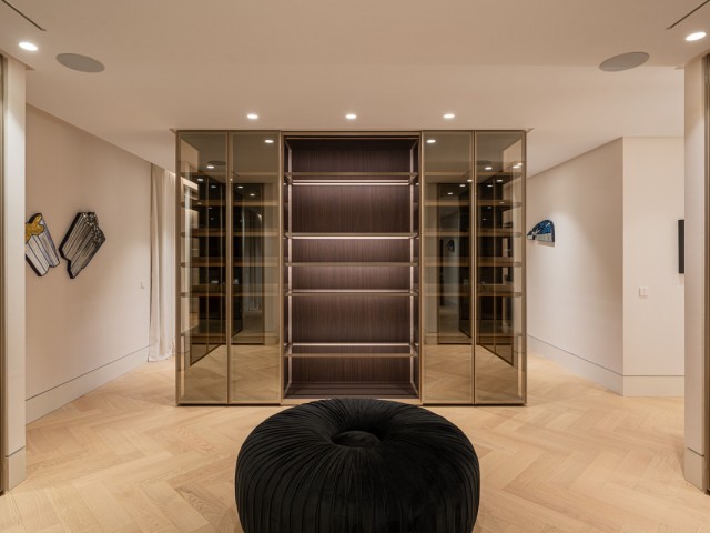 Villa avec 5 Chambres  à The Golden Mile