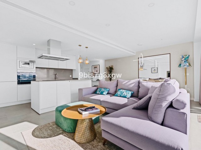 Ático con 3 Dormitorios  en New Golden Mile