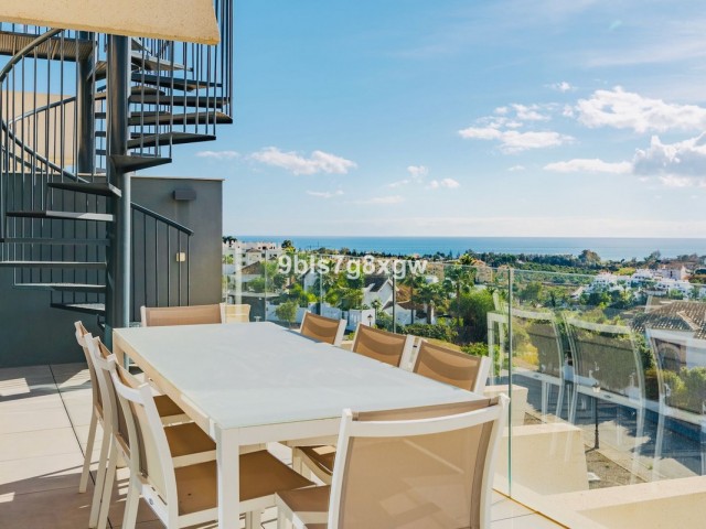 Ático con 3 Dormitorios  en New Golden Mile