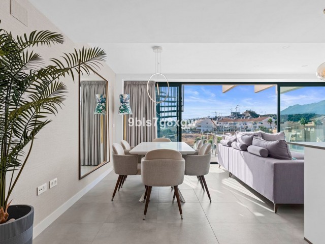 Ático con 3 Dormitorios  en New Golden Mile