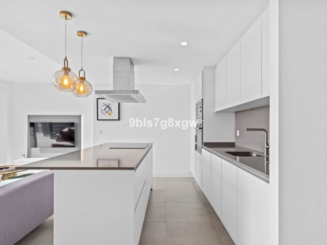 Ático con 3 Dormitorios  en New Golden Mile