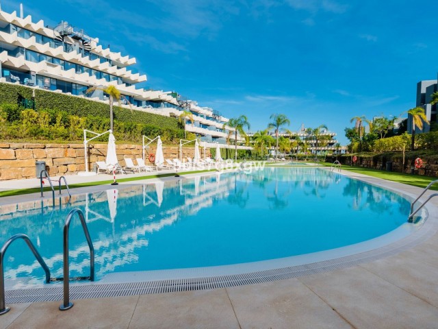 Ático con 3 Dormitorios  en New Golden Mile