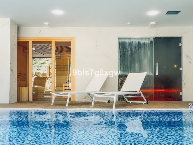 Ático con 3 Dormitorios  en New Golden Mile