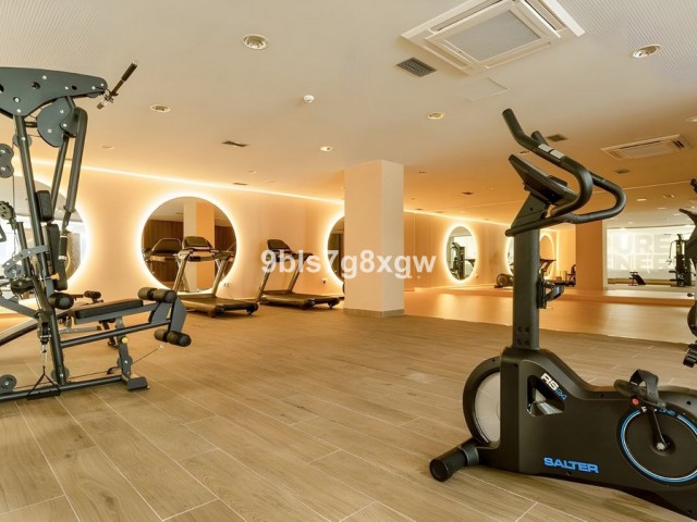 Ático con 3 Dormitorios  en New Golden Mile