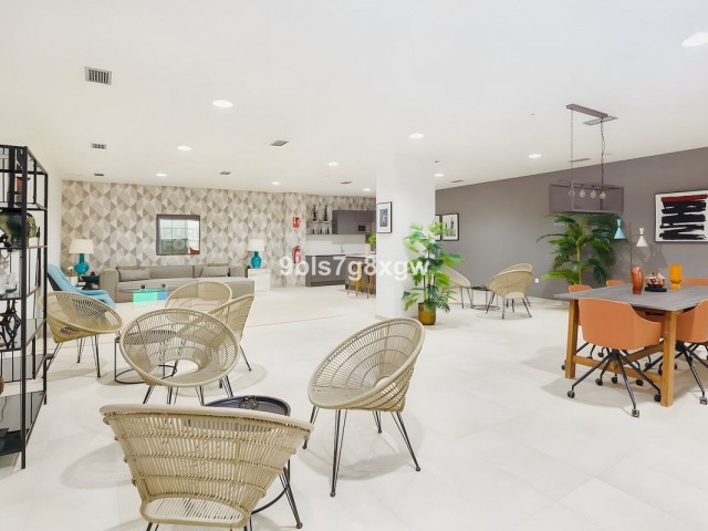 Ático con 3 Dormitorios  en New Golden Mile