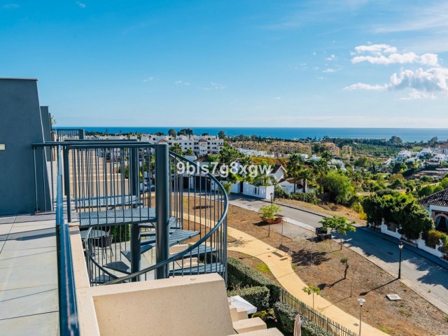 Ático con 3 Dormitorios  en New Golden Mile