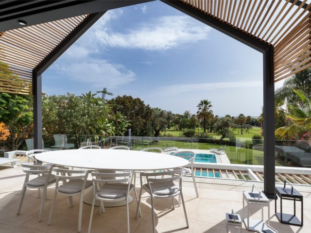 6 Slaapkamer Villa in Nueva Andalucía