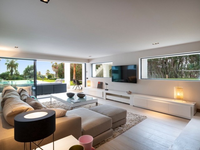 6 Slaapkamer Villa in Nueva Andalucía