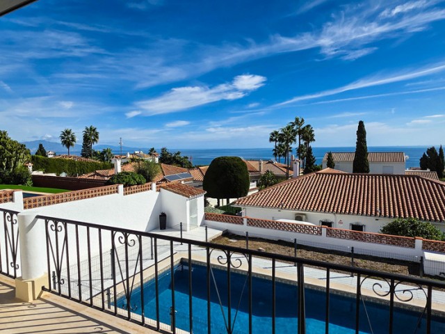 Villa avec 4 Chambres  à Manilva