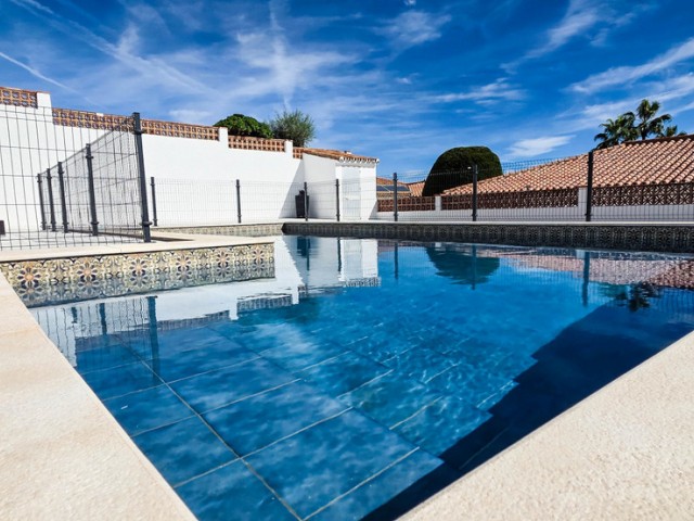 Villa avec 4 Chambres  à Manilva