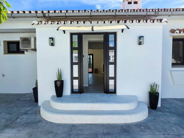 Villa avec 4 Chambres  à Manilva