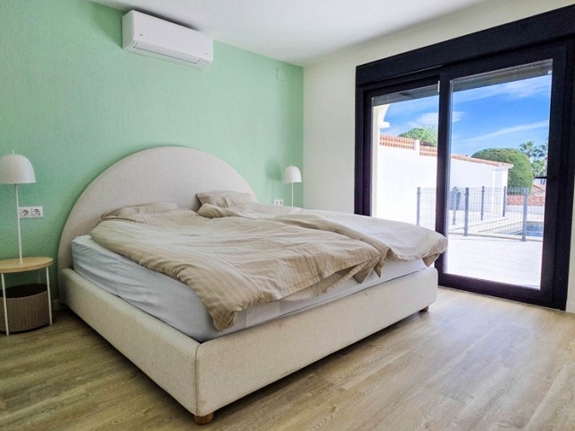 Villa avec 4 Chambres  à Manilva