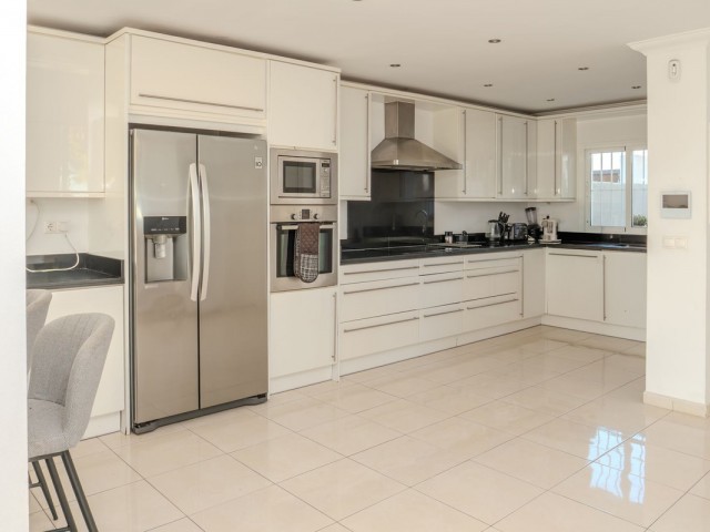 5 Slaapkamer Villa in Nueva Andalucía