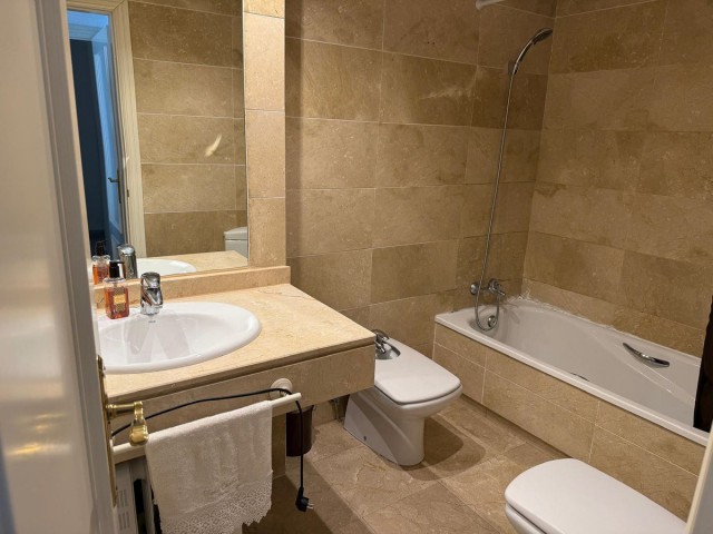 2 Bedrooms Apartment in Nueva Andalucía