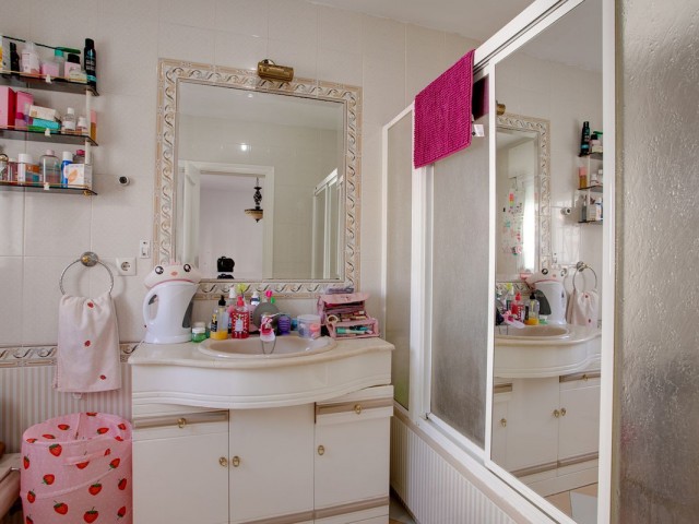 4 Bedrooms Townhouse in Estepona