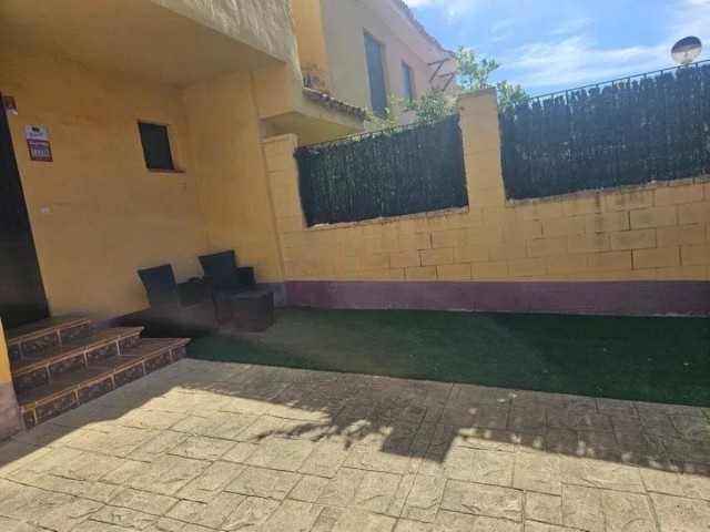 Maison mitoyenne avec 3 Chambres  à Bel Air