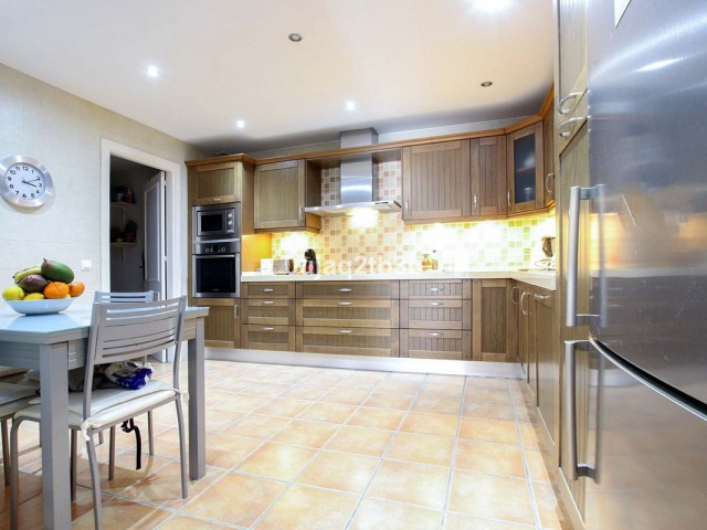 3 Soveroms Leilighet i Nueva Andalucía