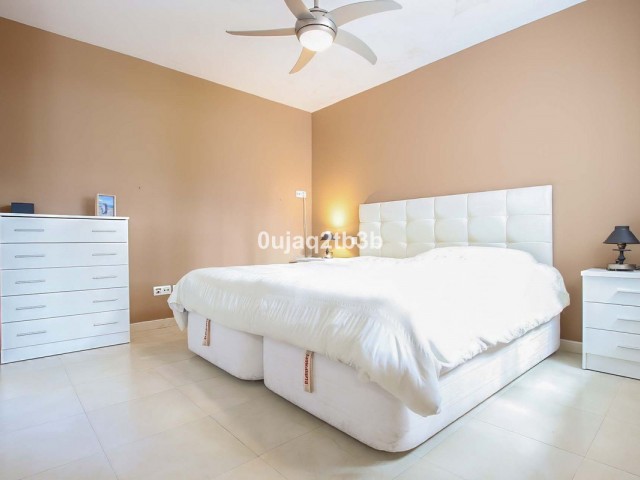 3 Soveroms Leilighet i Nueva Andalucía