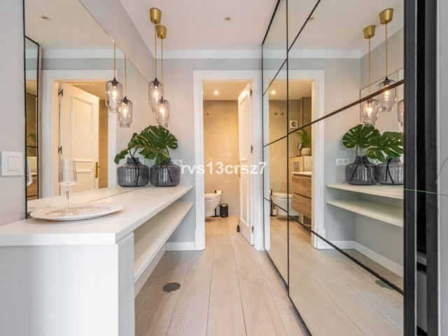 4 Bedrooms Apartment in Nueva Andalucía