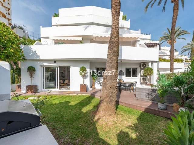 4 Bedrooms Apartment in Nueva Andalucía