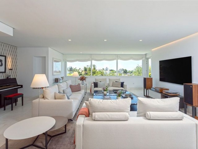 2 Bedrooms Apartment in Guadalmina Alta