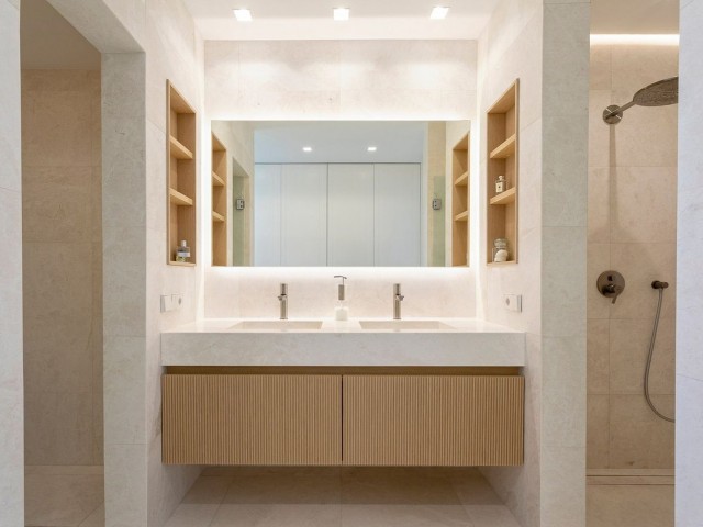 2 Bedrooms Apartment in Guadalmina Alta