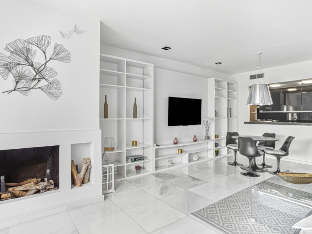 Penthouse avec 1 Chambres  à Puerto Banús