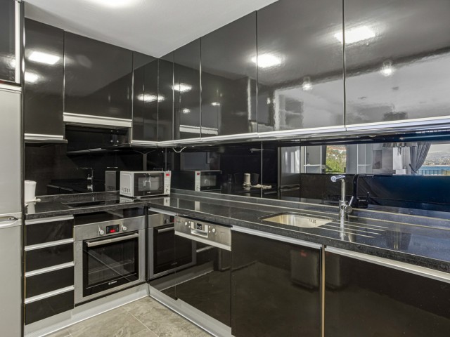 Penthouse avec 1 Chambres  à Puerto Banús