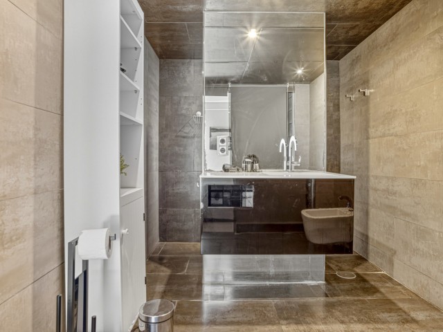 Penthouse avec 1 Chambres  à Puerto Banús