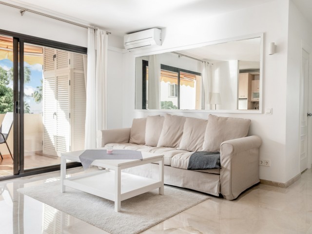 2 Bedrooms Apartment in Nueva Andalucía