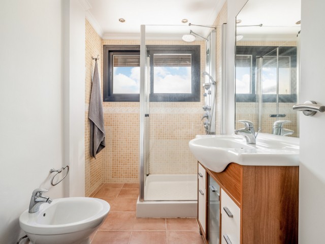 2 Bedrooms Apartment in Nueva Andalucía