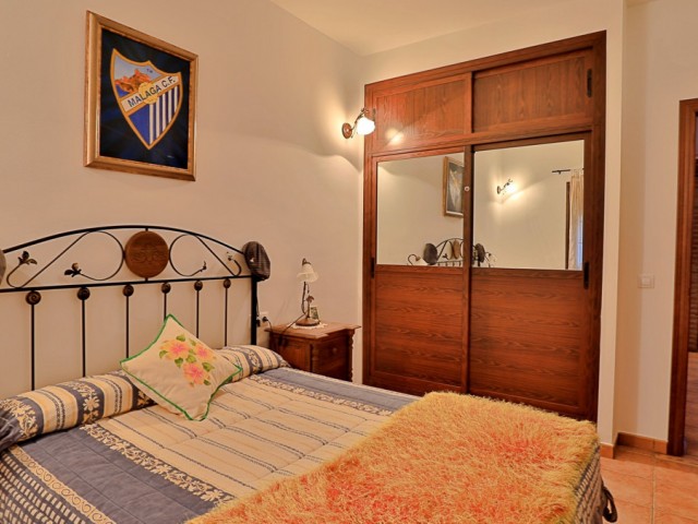 4 Bedrooms Villa in Árchez