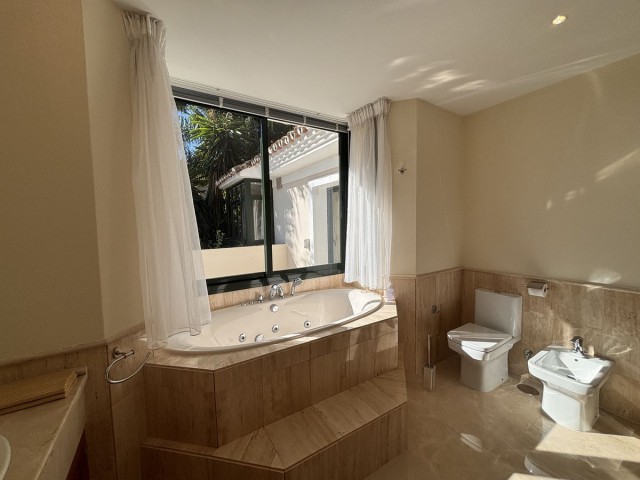 Villa avec 7 Chambres  à Benahavís