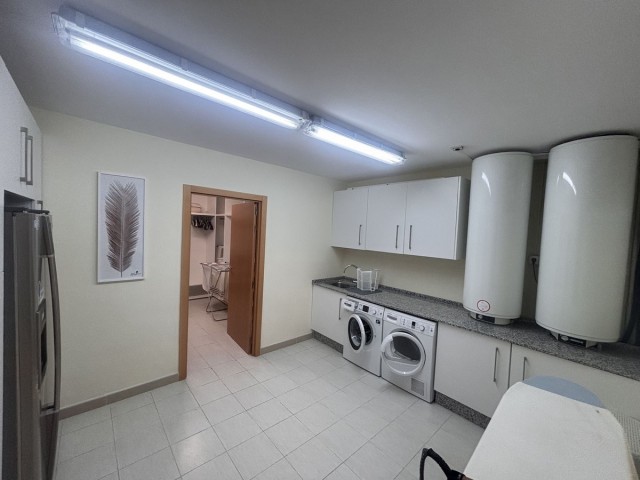 Villa avec 7 Chambres  à Benahavís