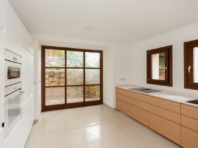 5 Soveroms Villa i Nueva Andalucía